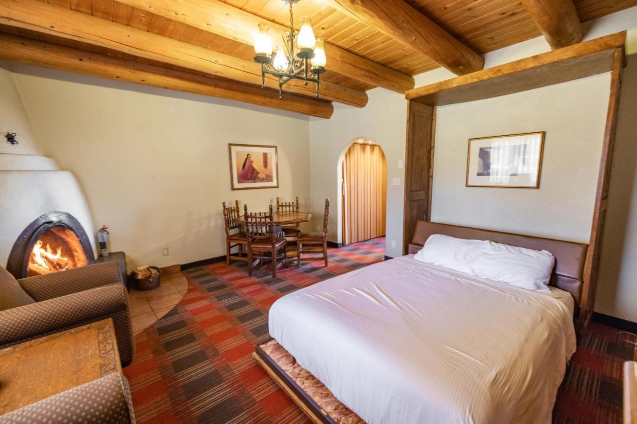 Sagebrush Inn & Suites Taos Eksteriør billede