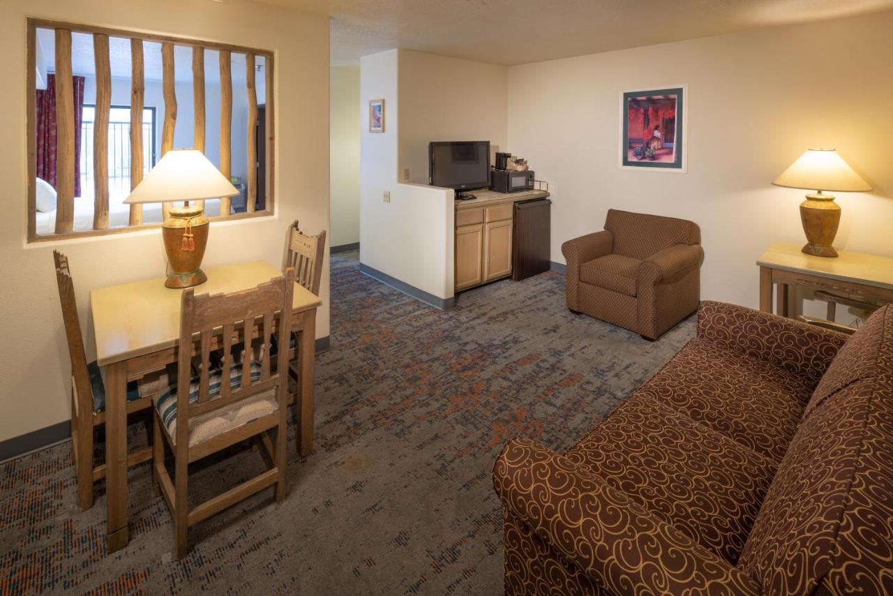 Sagebrush Inn & Suites Taos Eksteriør billede
